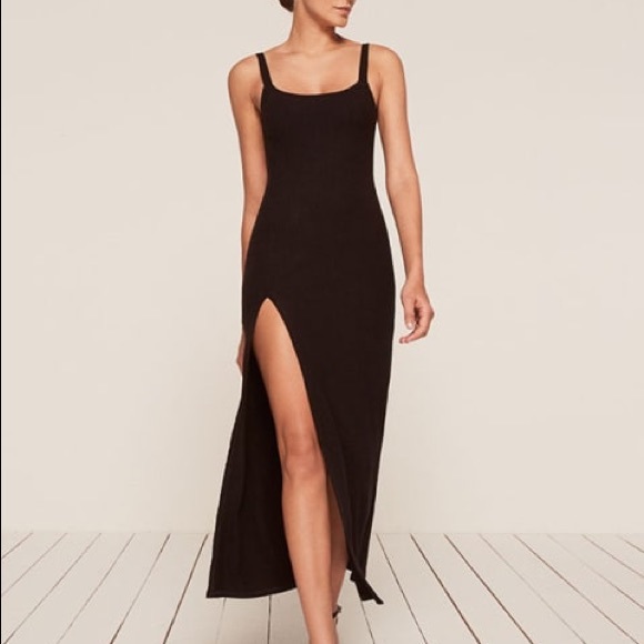 Reformation Dresses & Skirts - Reformation ribbed black maxi dress with slit